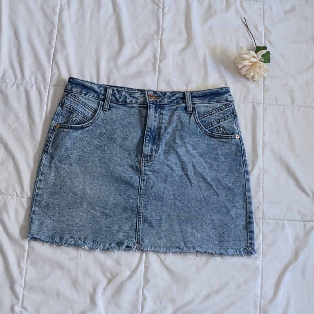 Acid wash denim distressed skirt